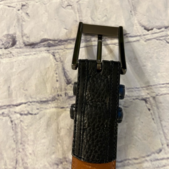 JOHNSTON & MURPHY MENS BLACK PEBBLE GRAIN LEATHER BELT SILVER BUCKLE SIZE 38 - Picture 3 of 8